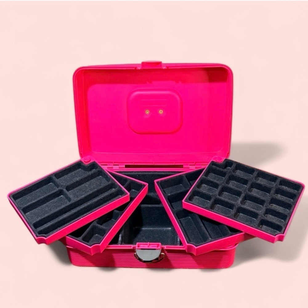 Retro 1980's Caboodles Case Lg 2420 Hot Pink 4 Fold Out Trays, Nostalgia